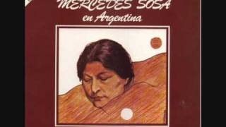 Mercedes Sosa en Argentina  Soy pan soy paz soy mas [upl. by Sidman339]